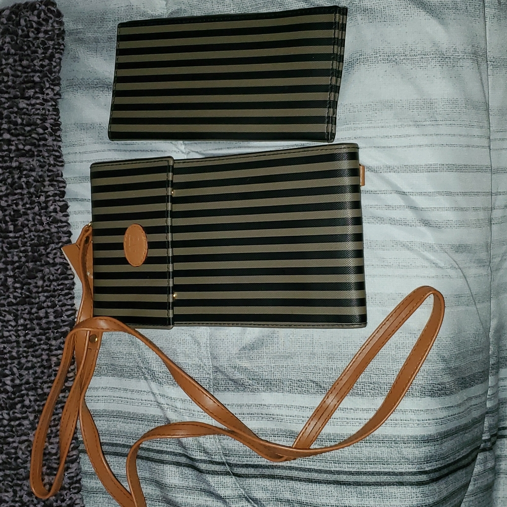 Small crossbody purse